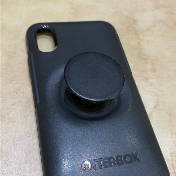 Otterbox pop socket IPhone Xs case - Picture 3 of 3